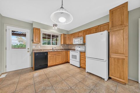 Photo 13 at 20 Tripp Crescent, Nepean (Pheasant Run), Ottawa