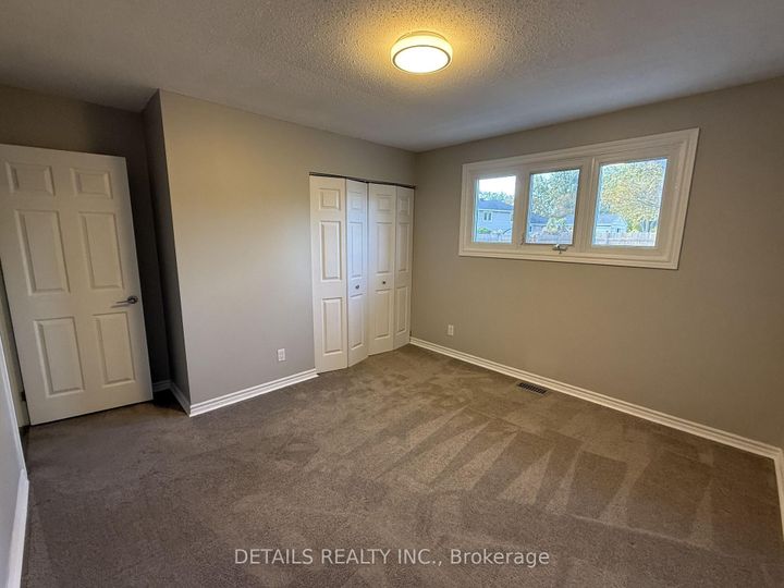 Photo 11 at 55 Saginaw Crescent, Nepean (Borden Farm/Stewart Farm/Carleton Heights/Parkwood Hills), Ottawa