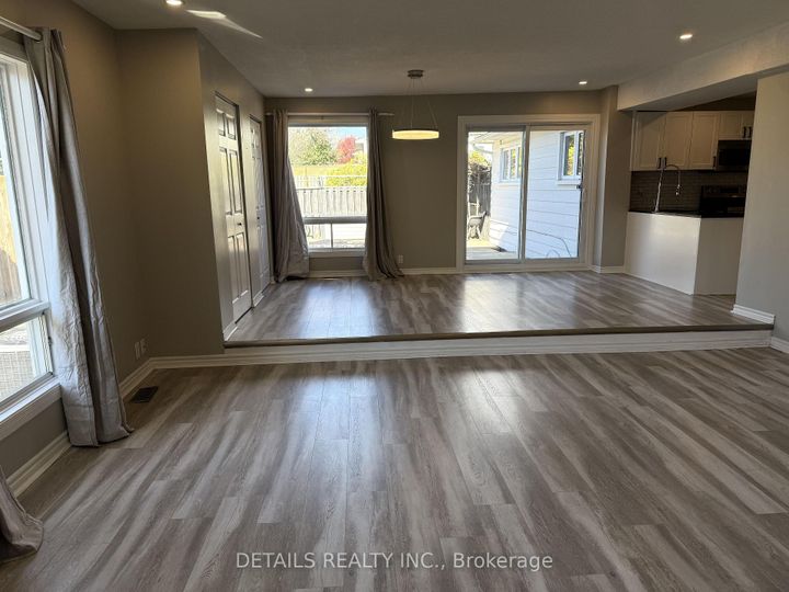 Photo 16 at 55 Saginaw Crescent, Nepean (Borden Farm/Stewart Farm/Carleton Heights/Parkwood Hills), Ottawa