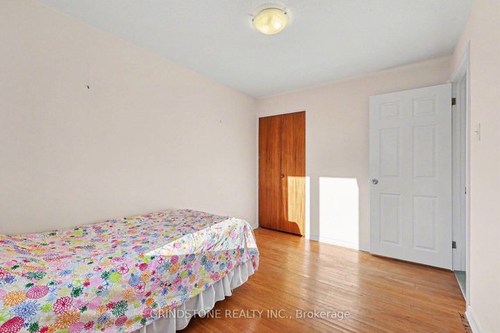 Photo 17 at 22 Lavina Crescent, Nepean (Leslie Park), Ottawa