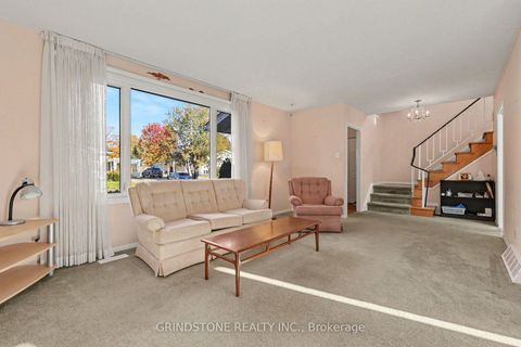 Photo 2 at 22 Lavina Crescent, Nepean (Leslie Park), Ottawa