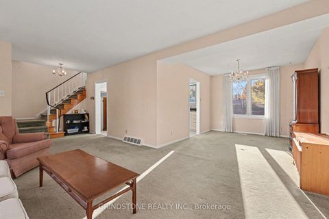 Photo 4 at 22 Lavina Crescent, Nepean (Leslie Park), Ottawa