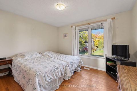 Photo 14 at 22 Lavina Crescent, Nepean (Leslie Park), Ottawa