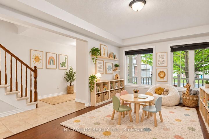 Photo 5 at 2043 Madrid Avenue, Nepean (Heritage Park), Ottawa