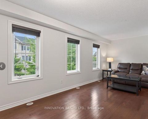 Photo 14 at 2043 Madrid Avenue, Nepean (Heritage Park), Ottawa
