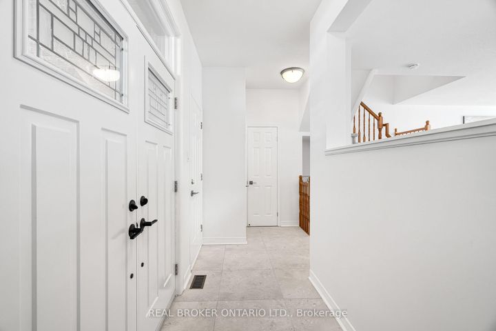 Photo 4 at 191 Thornbury Crescent, Nepean (Centrepointe), Ottawa