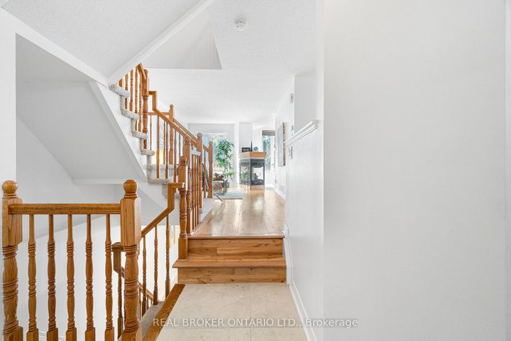 Photo 5 at 191 Thornbury Crescent, Nepean (Centrepointe), Ottawa