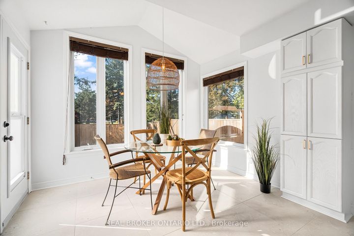 Photo 10 at 191 Thornbury Crescent, Nepean (Centrepointe), Ottawa