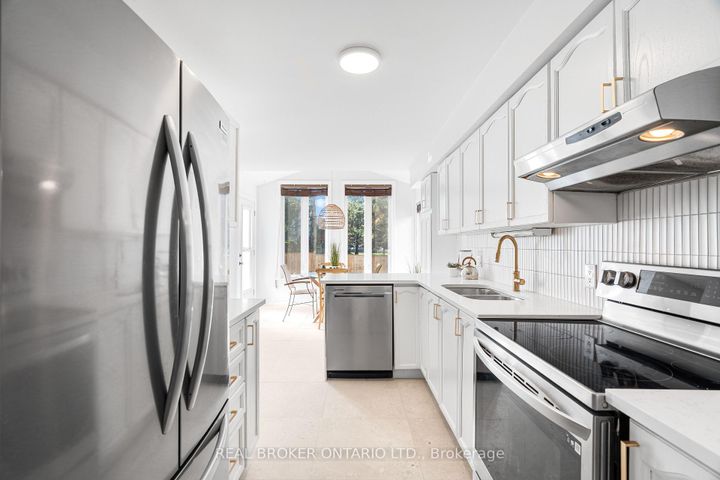 Photo 17 at 191 Thornbury Crescent, Nepean (Centrepointe), Ottawa