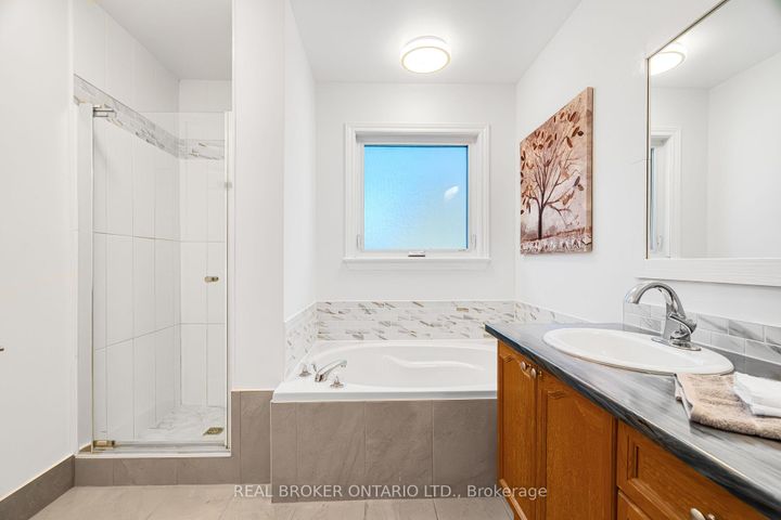 Photo 33 at 191 Thornbury Crescent, Nepean (Centrepointe), Ottawa