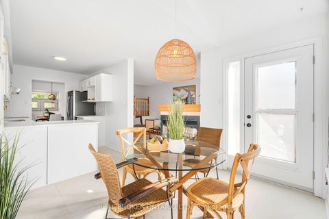 Photo 12 at 191 Thornbury Crescent, Nepean (Centrepointe), Ottawa