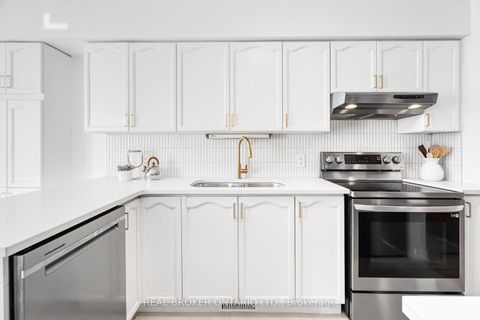 Photo 15 at 191 Thornbury Crescent, Nepean (Centrepointe), Ottawa