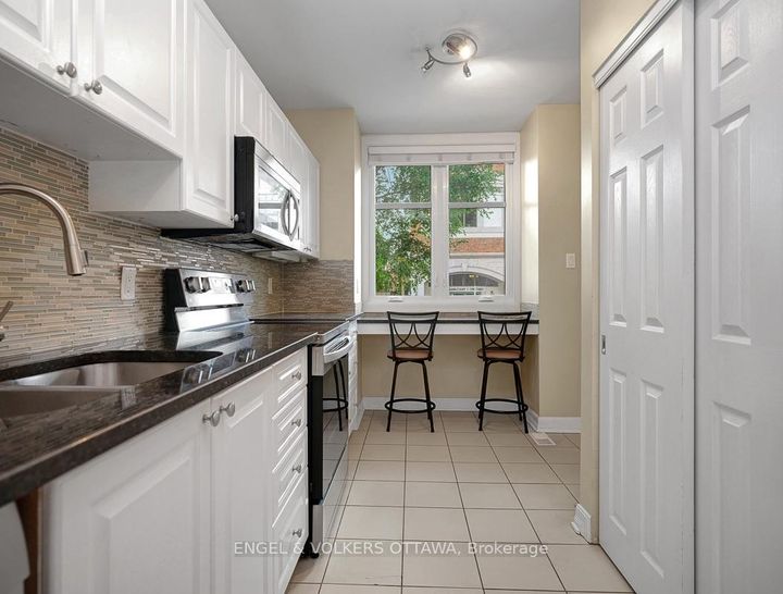 Photo 7 at A - 103 Third Avenue, Glebe, Ottawa