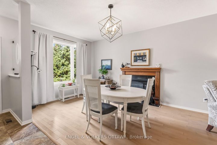 Photo 3 at 518 Stonechurch Way, Nepean (Cedargrove/Fraserdale), Ottawa