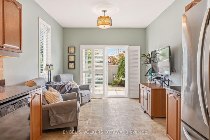 Photo 14 at 518 Stonechurch Way, Nepean (Cedargrove/Fraserdale), Ottawa