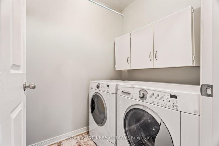 Photo 22 at 518 Stonechurch Way, Nepean (Cedargrove/Fraserdale), Ottawa