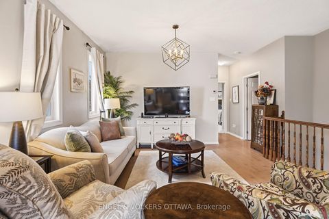 Photo 7 at 518 Stonechurch Way, Nepean (Cedargrove/Fraserdale), Ottawa