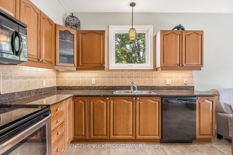 Photo 12 at 518 Stonechurch Way, Nepean (Cedargrove/Fraserdale), Ottawa