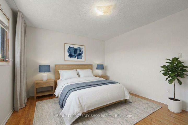 Photo 8 at 18 Kingsbury Avenue, Nepean (Meadowlands/Crestview), Ottawa