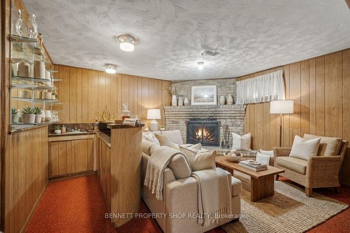 Photo 11 at 18 Kingsbury Avenue, Nepean (Meadowlands/Crestview), Ottawa