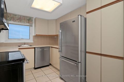 Photo 12 at 815 - 80 Sandcastle Drive, Nepean (Leslie Park), Ottawa