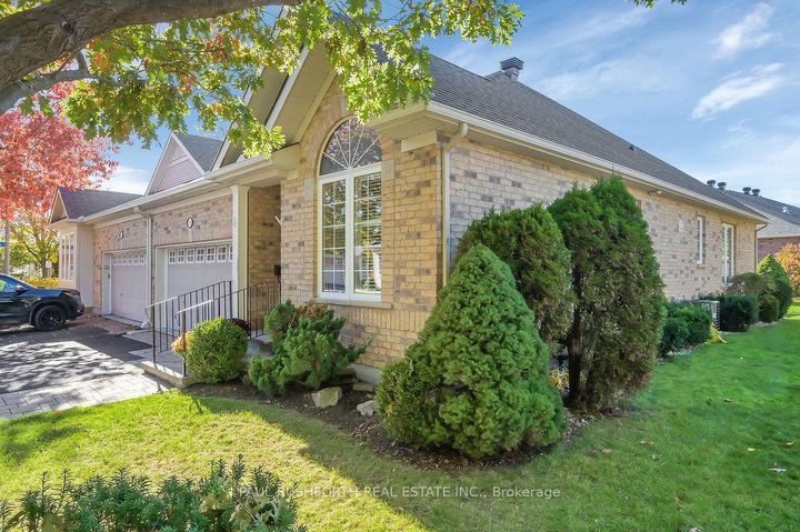 Photo 1 at 108 Islay Private, Nepean (Stonebridge), Ottawa