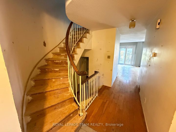 Photo 5 at 86 HUMMINGBIRD Crescent, Nepean (Cedargrove/Fraserdale), Ottawa