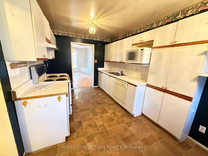 Photo 9 at 86 HUMMINGBIRD Crescent, Nepean (Cedargrove/Fraserdale), Ottawa