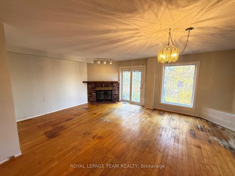 Photo 8 at 86 HUMMINGBIRD Crescent, Nepean (Cedargrove/Fraserdale), Ottawa