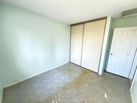 Photo 13 at 86 HUMMINGBIRD Crescent, Nepean (Cedargrove/Fraserdale), Ottawa