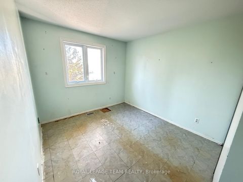 Photo 14 at 86 HUMMINGBIRD Crescent, Nepean (Cedargrove/Fraserdale), Ottawa