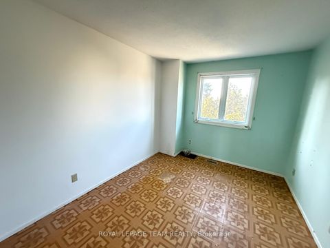 Photo 16 at 86 HUMMINGBIRD Crescent, Nepean (Cedargrove/Fraserdale), Ottawa