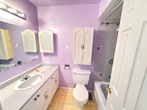 Photo 17 at 86 HUMMINGBIRD Crescent, Nepean (Cedargrove/Fraserdale), Ottawa