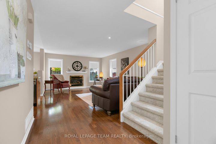 Photo 4 at 28 Appledale Drive, Nepean (Longfields), Ottawa