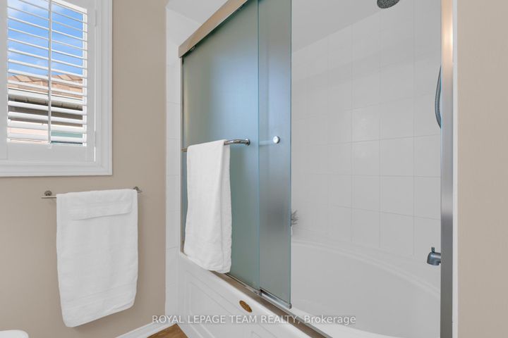 Photo 30 at 28 Appledale Drive, Nepean (Longfields), Ottawa