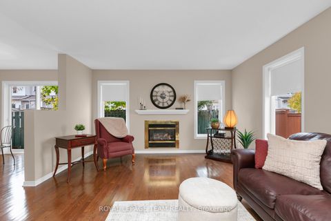 Photo 12 at 28 Appledale Drive, Nepean (Longfields), Ottawa